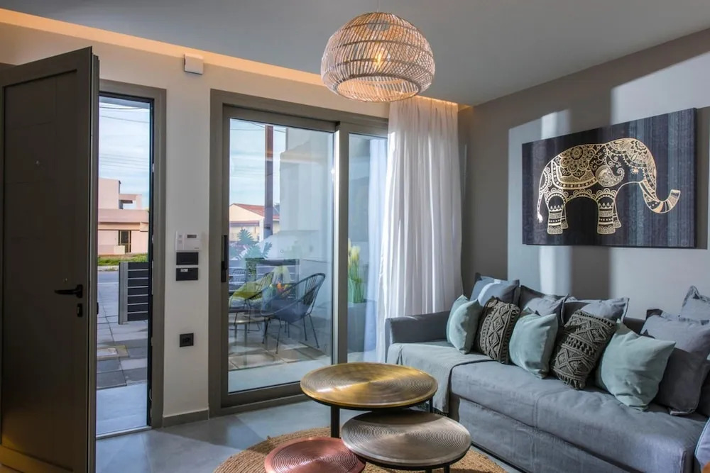 Festos Palace by Luxury Living Apartments