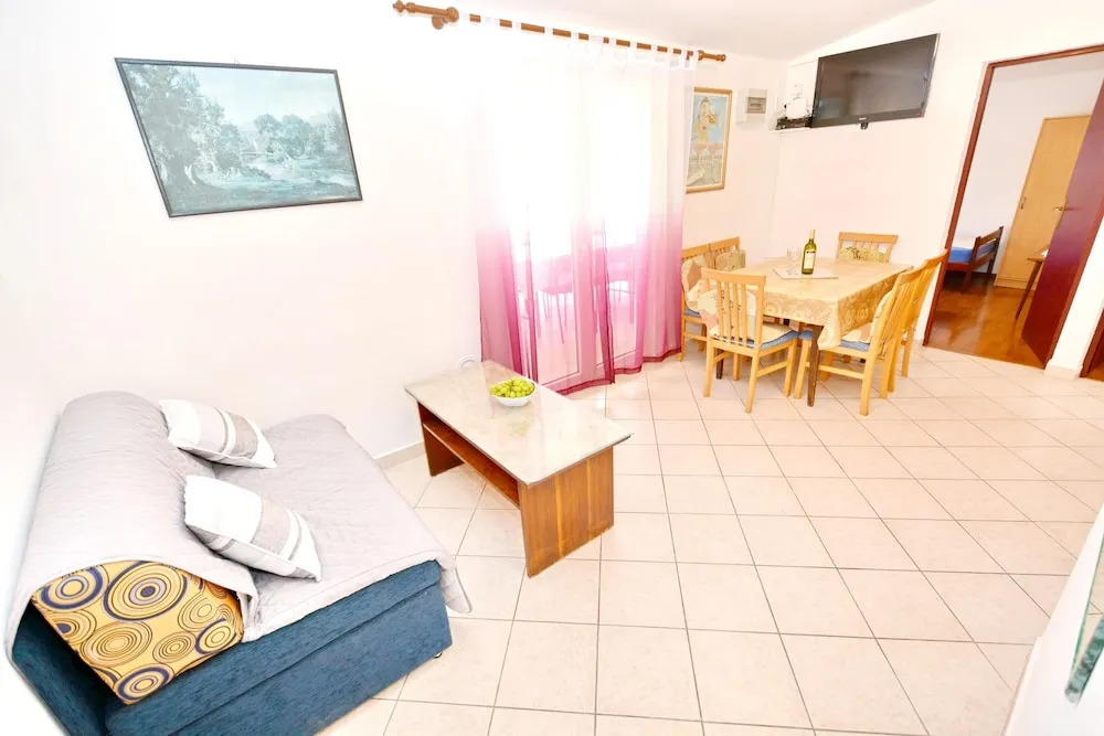 Apartment With 3 Bedrooms in Vir, With Enclosed Garden and Wifi - 250
