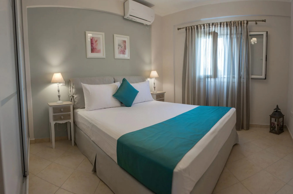 Elodia Apartments