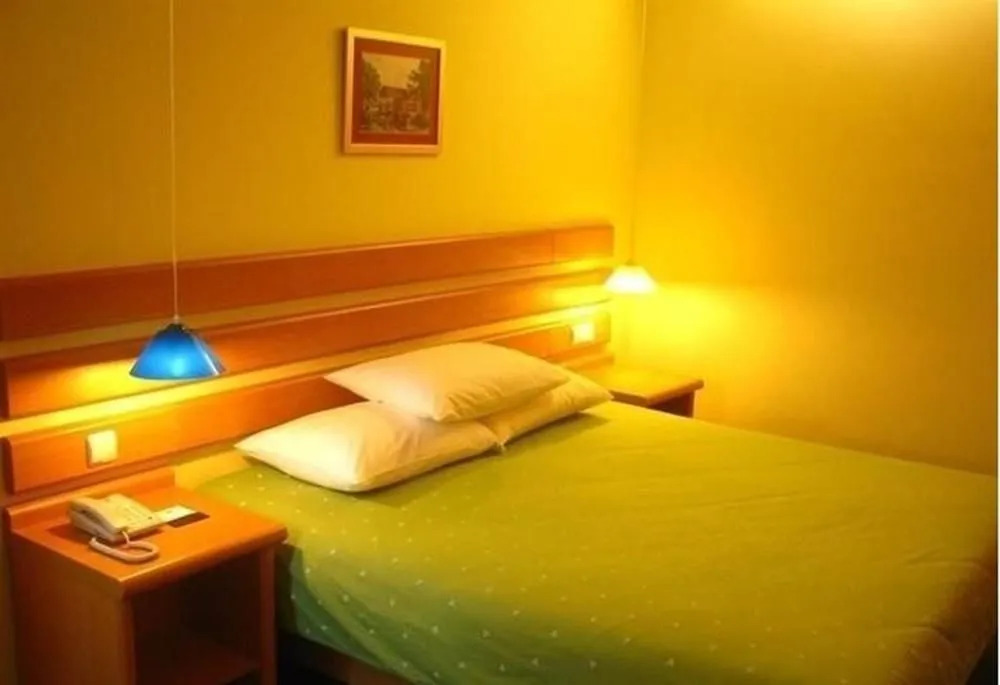Home Inn Dongying Jinan Road