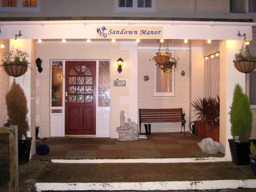 Sandown Manor