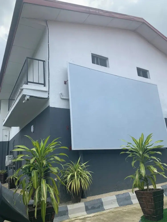 Dee Os' Hotel
