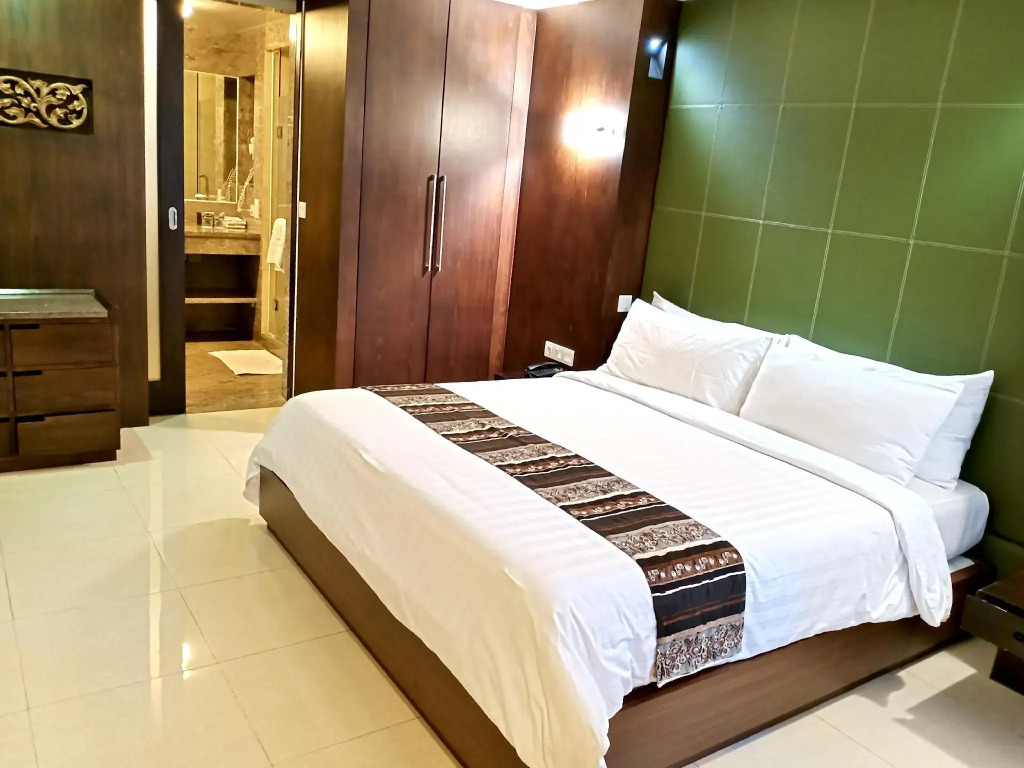 Crown Victoria Hotel Tulungagung