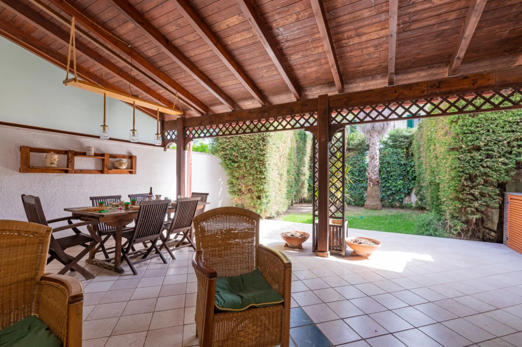 Holiday home on the ground floor about 1km from the beach of Torre dell'Orso-Casa Maestrale PT