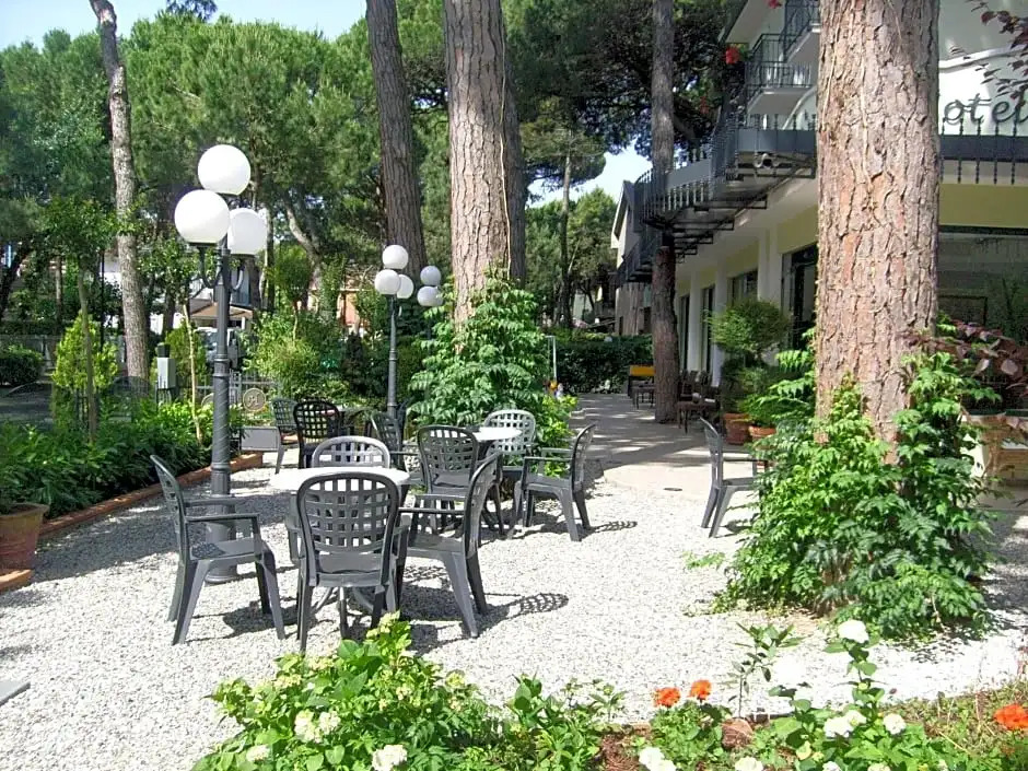 Hotel Boccaccio-free parking