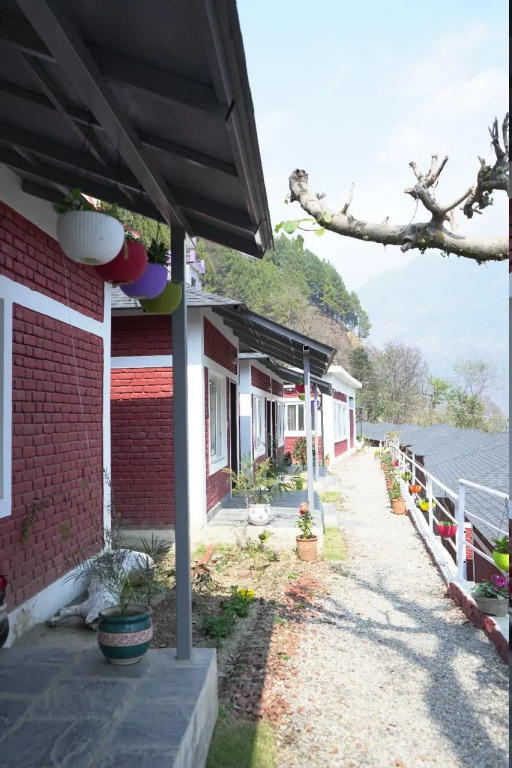 Char Machan Resort