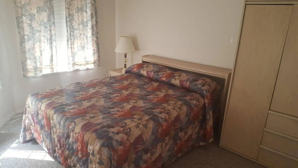 Rainbow Motor Inn
