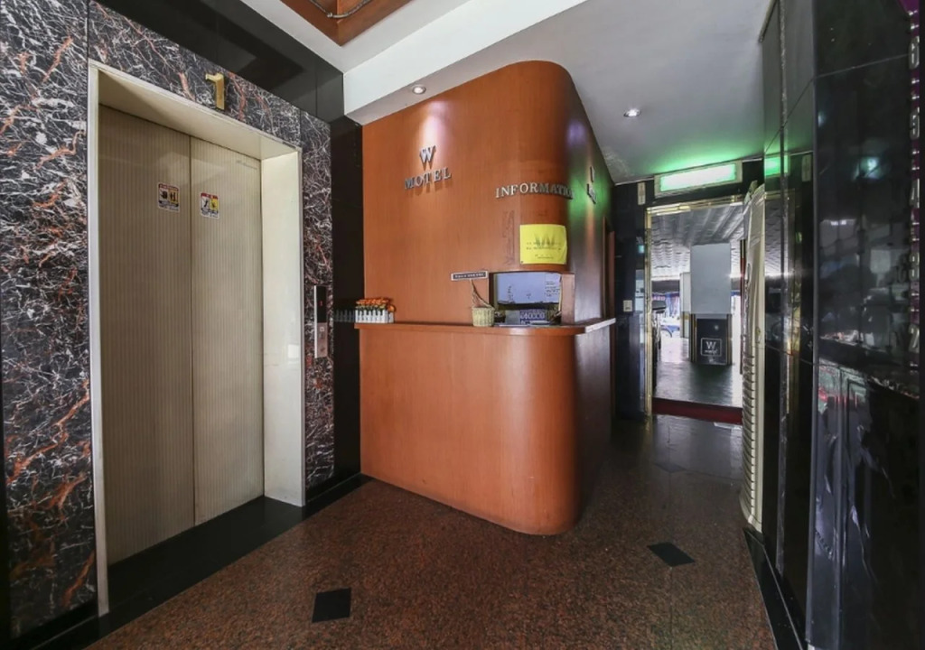 W Motel