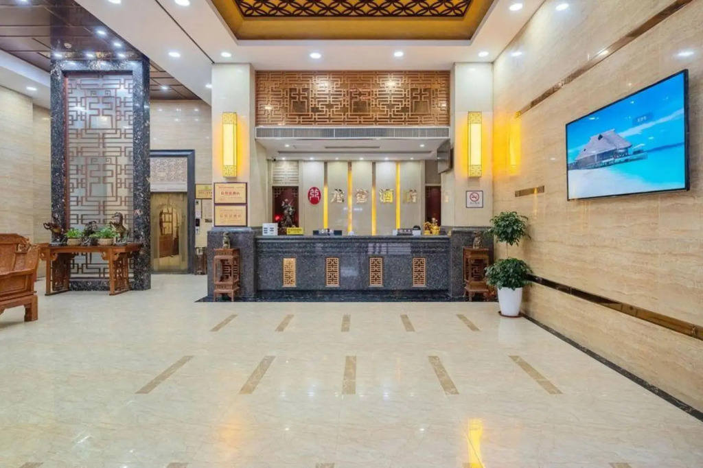 Long Yu Hotel