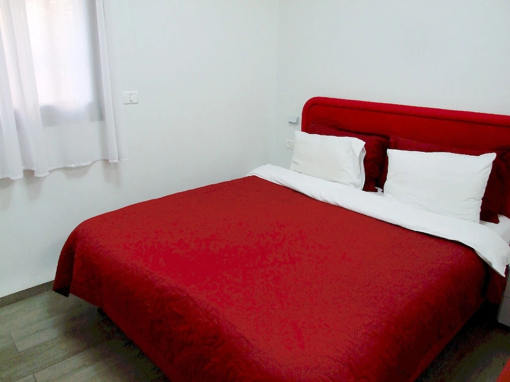 Sea Plaza Hotel
