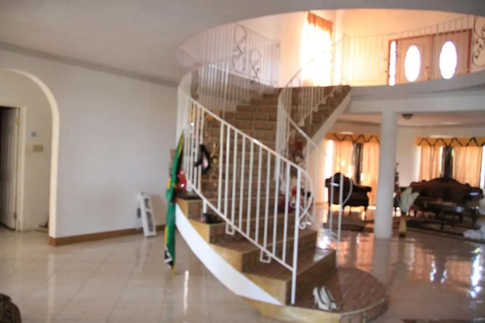 Sweetsop Jamaica Villa and Tour