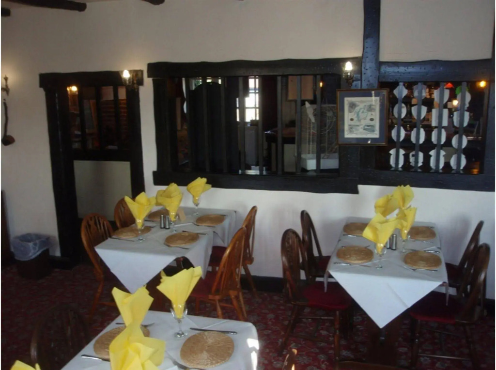 The Mucky Duck Inn
