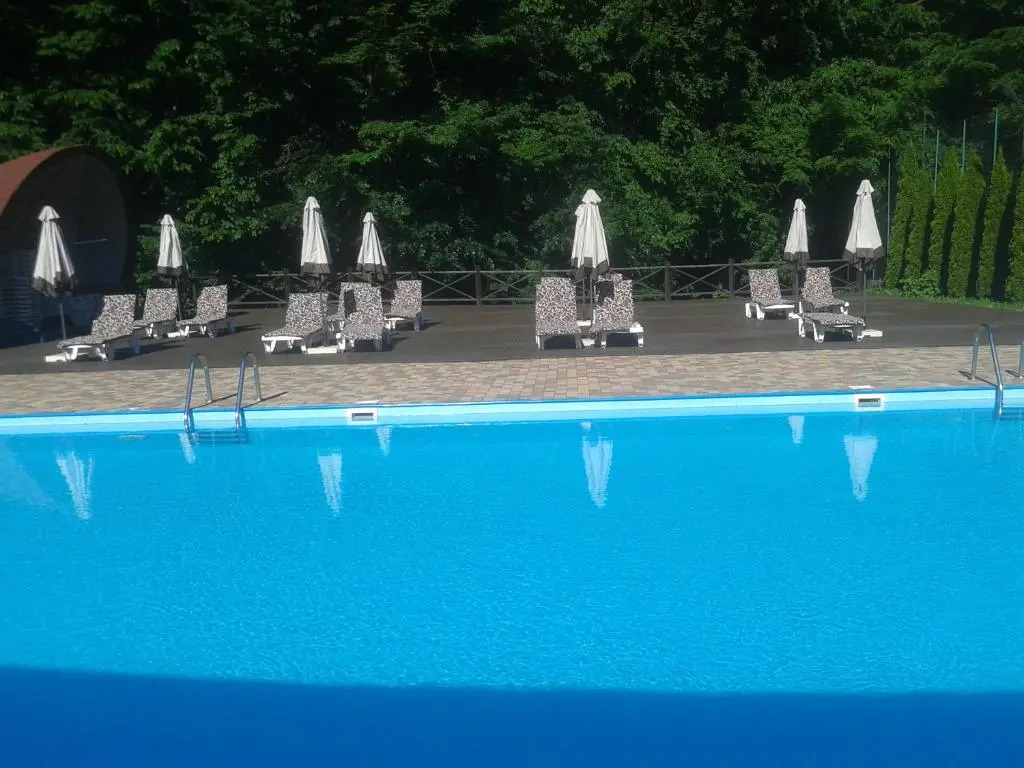 Erney Laz Hotel