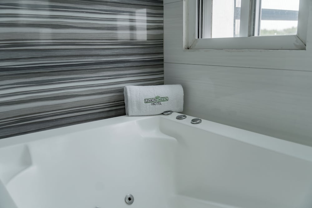 HOTEL LEMON GREEN -Zona Expo Frente al Centro de Convenciones
