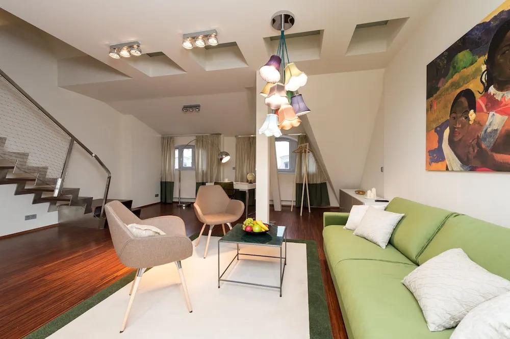 EMPIRENT River Apartments
