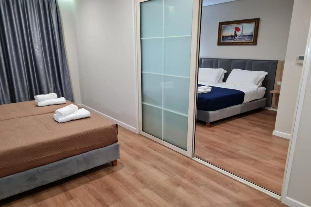 Class Hotel