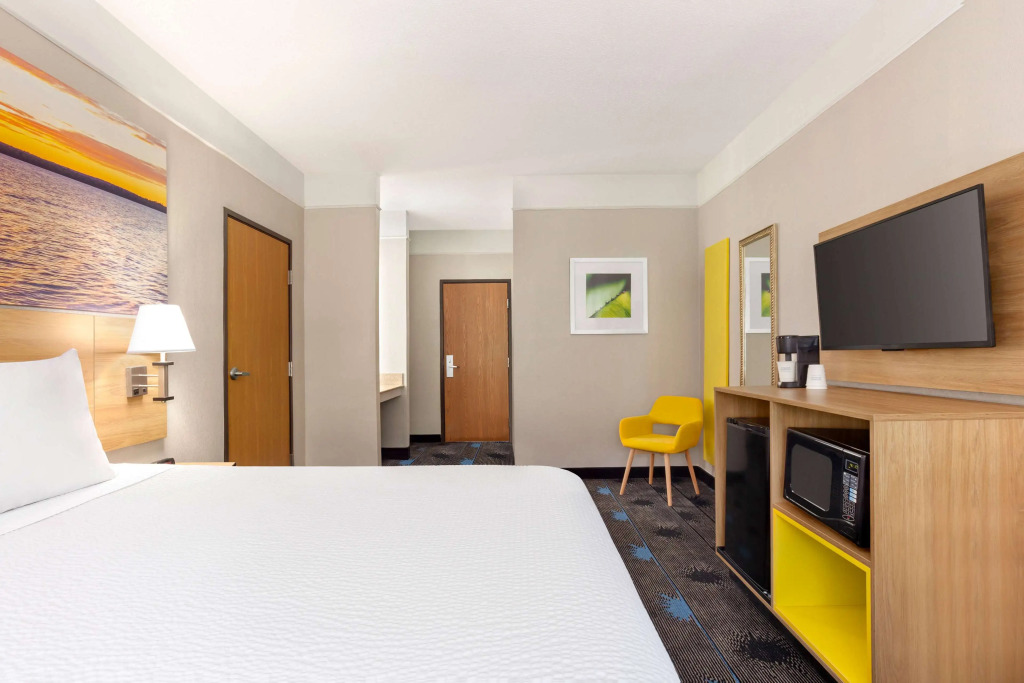 Days Inn by Wyndham Kansas City International Airport