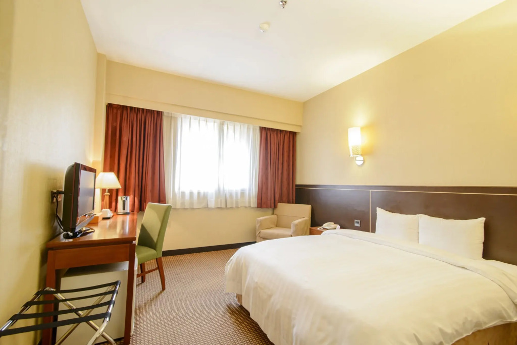 LA HOTEL- Liuhe Fusing
