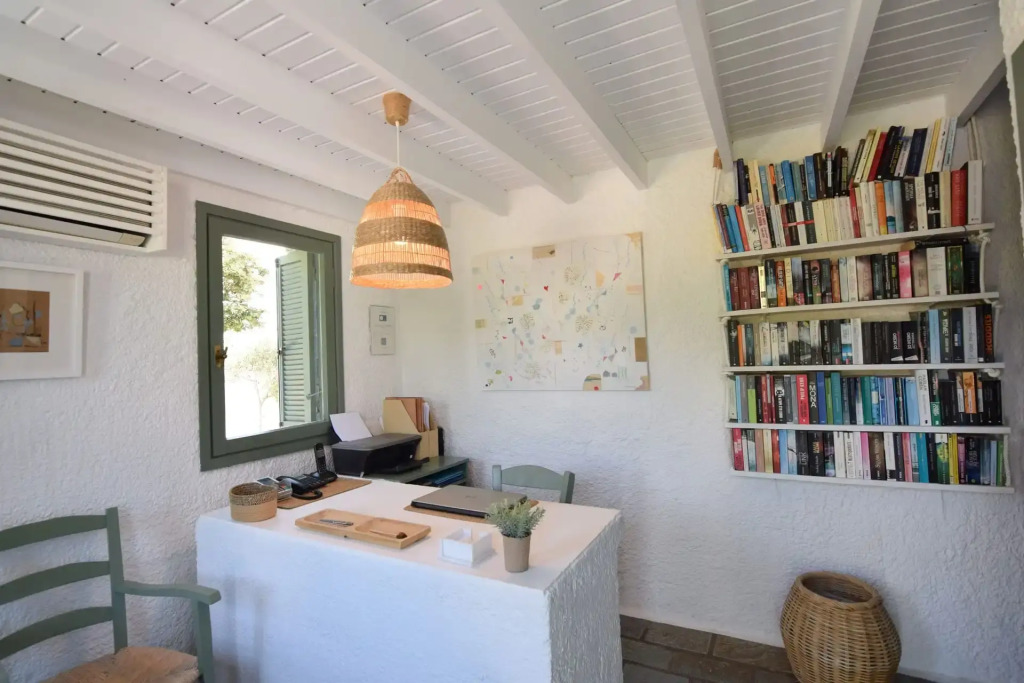 Niriides Beachfront Resort