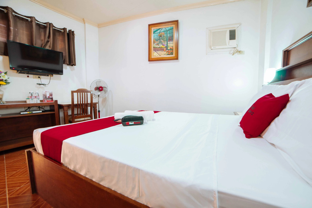 RedDoorz at La Casa Guesthouse former RedDoorz at Tamarind Street Angeles City