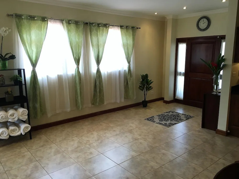 La Reserve #A4 Luxury Condo