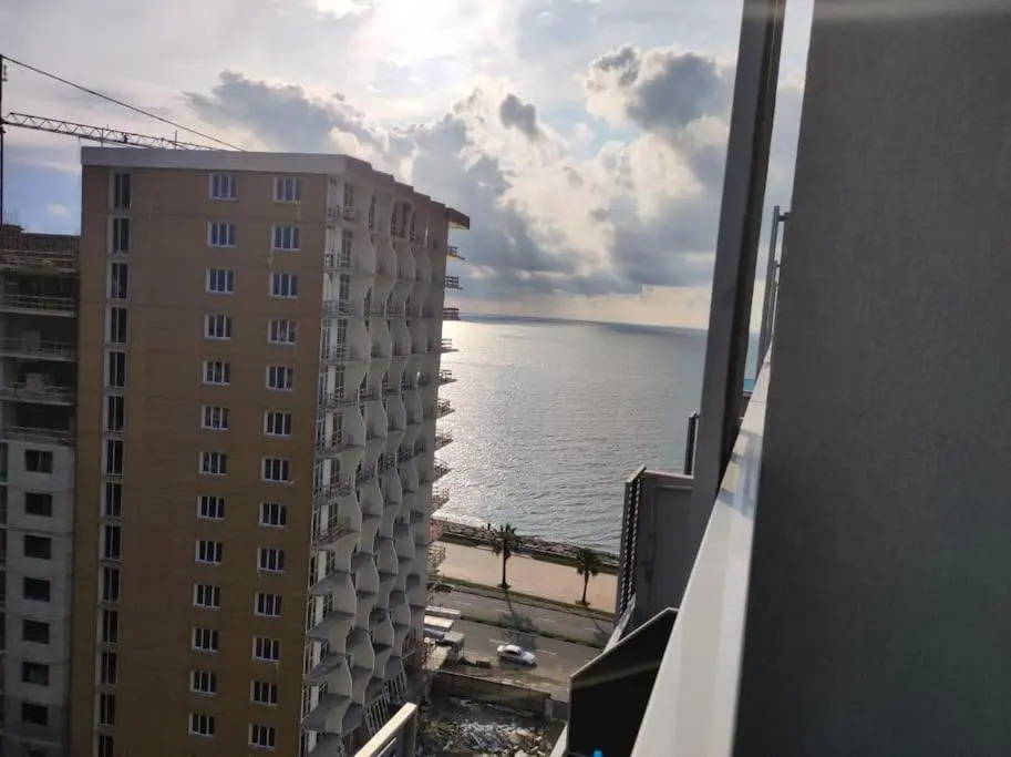 Leo Group Apartment 14-302A Sunrise Batumi