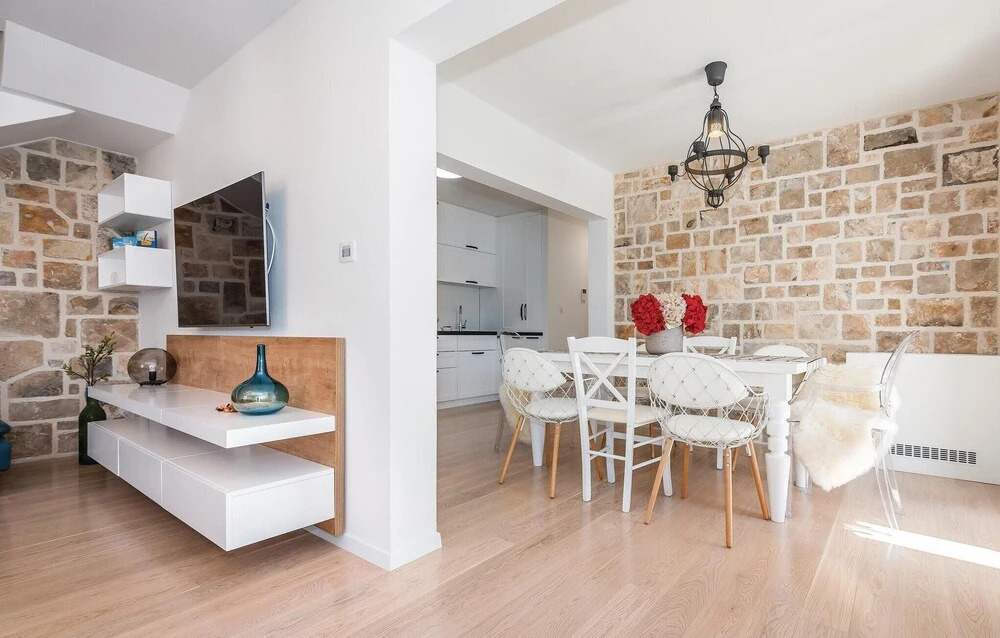 Nice Home in Milna With 4 Bedrooms, Sauna and Outdoor Swimming Pool