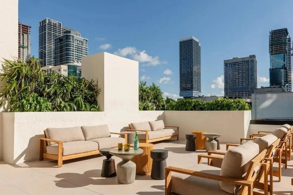 Sleek Escape-resort-style Stay With Pool & Parking
