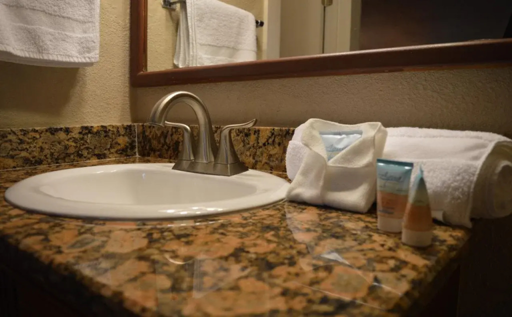 Liberty Inn and Suites Orlando - Kissimmee near Disney World