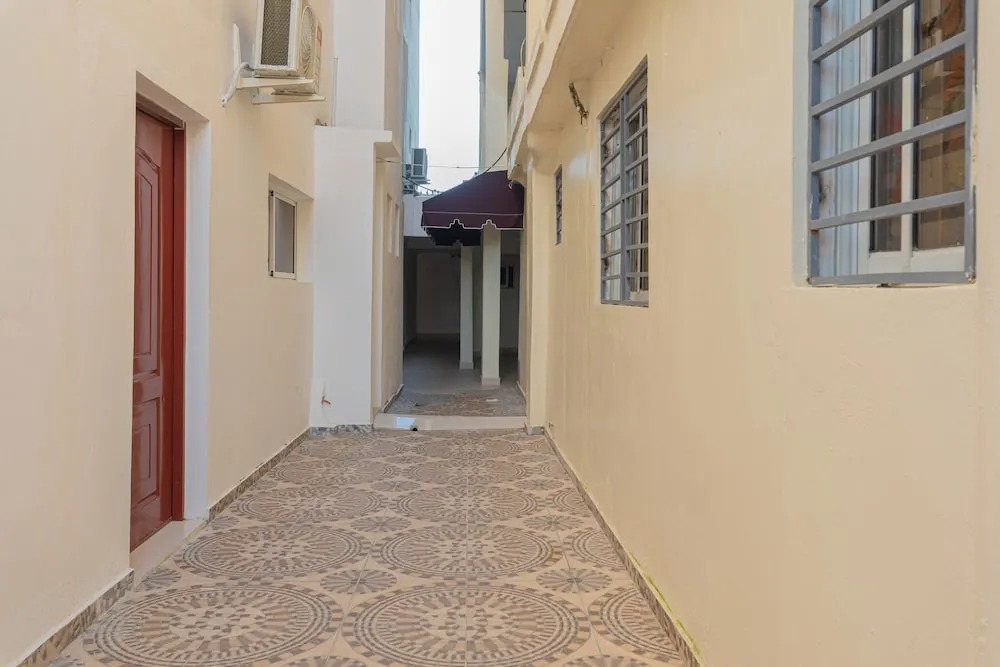 1-Bedroom Apartment with 3 Beds Private Balcony Near SDQ Airport Fast Wi-F