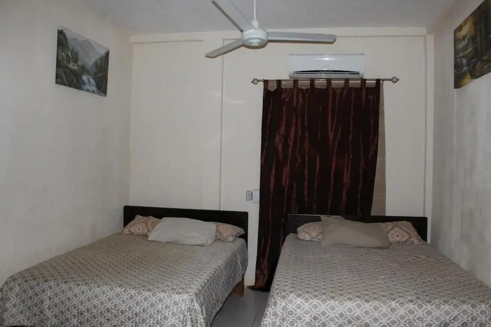 Safari Surf Hostal
