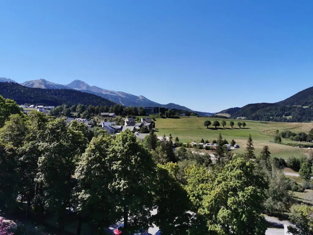 Appartement rénové pour 1p à 4p avec parking - Proche Centre
