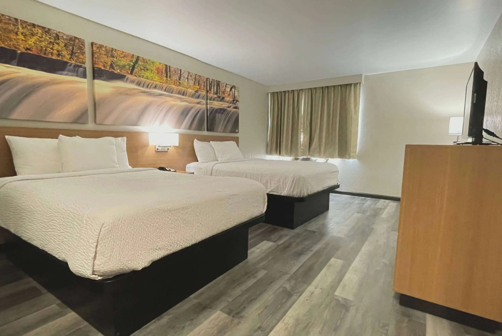Days Inn by Wyndham Columbus IN
