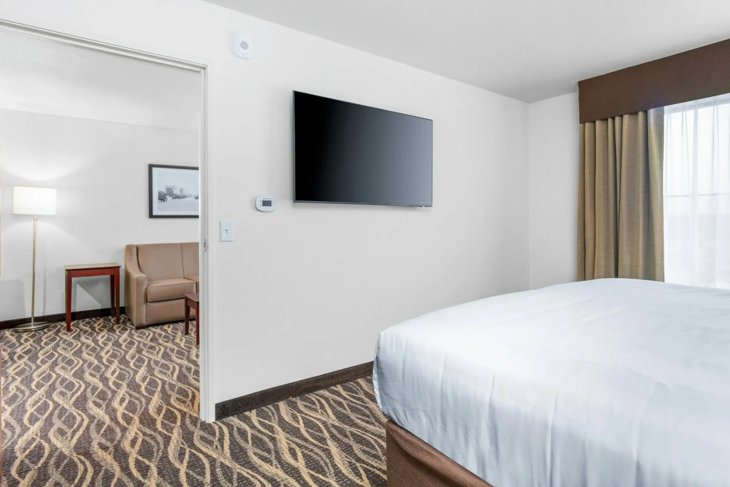 Cobblestone Hotel & Suites - Lynden