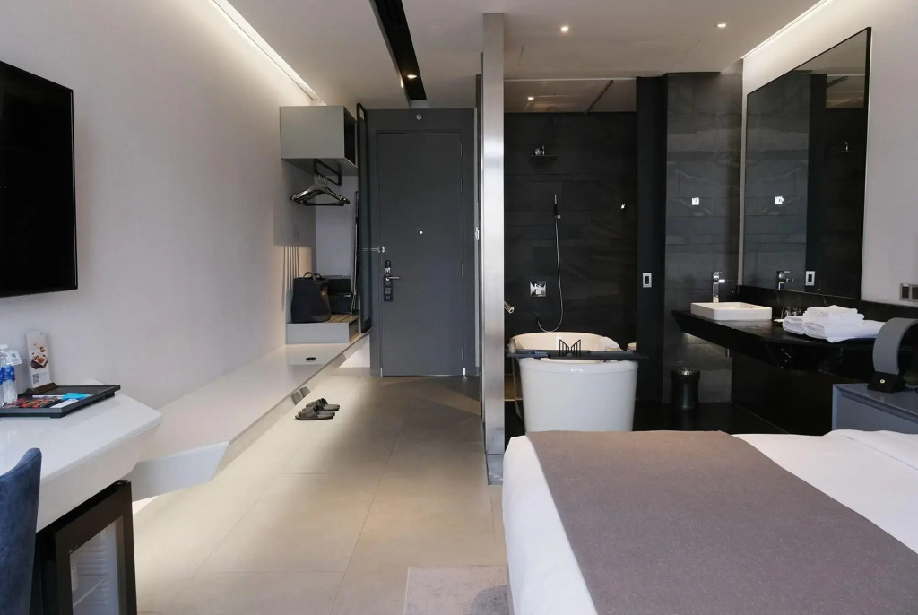 M Hotel Saigon