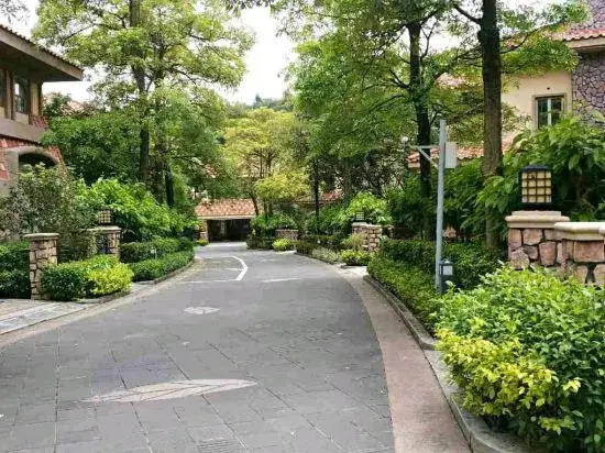Splendid Xiangjiang Hot Spring Villa