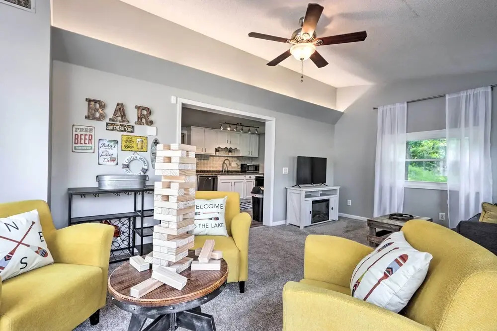 Osage Beach Family Hideaway on No-wake Cove!