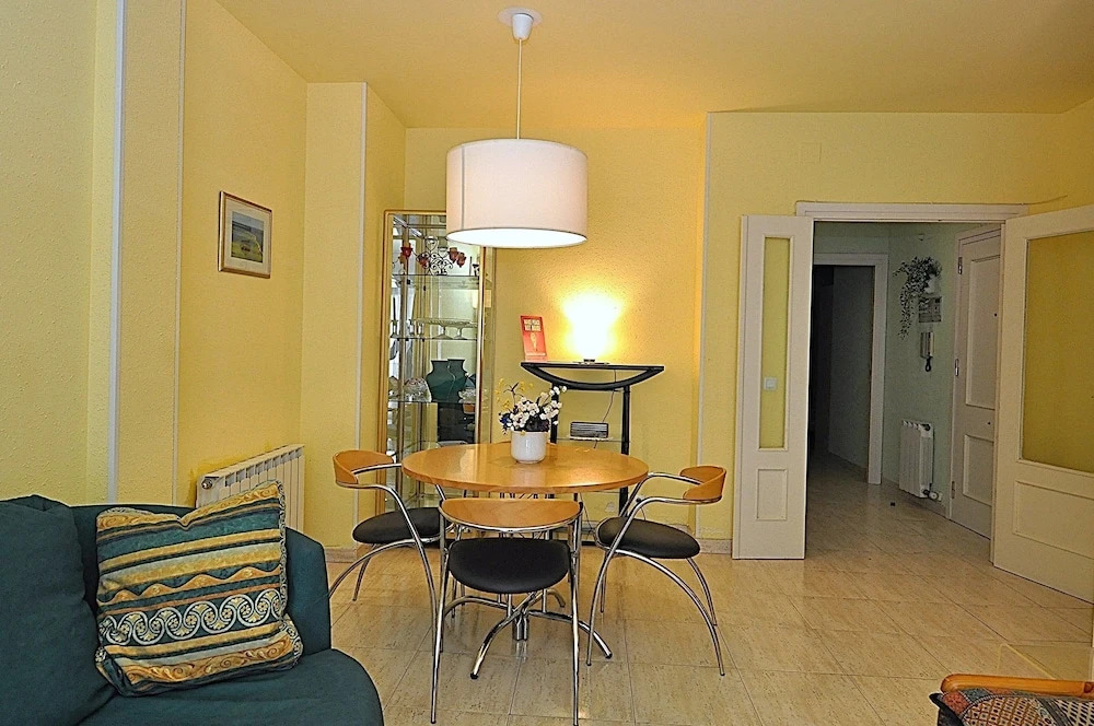 Apartment Llaverias-Calafats 171