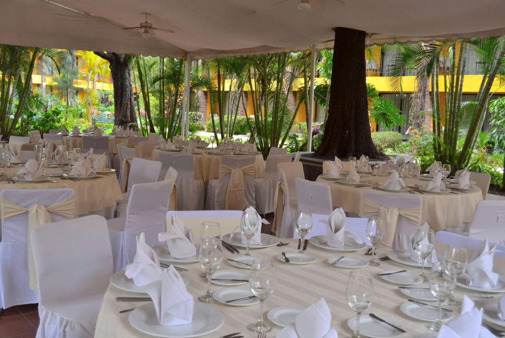 Wyndham Garden Guadalajara Expo Plaza del Sol