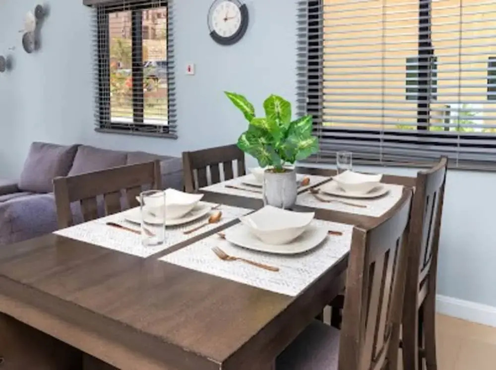 Private Cottage in Drax Hall Manor Pool Gym 24hr Secure