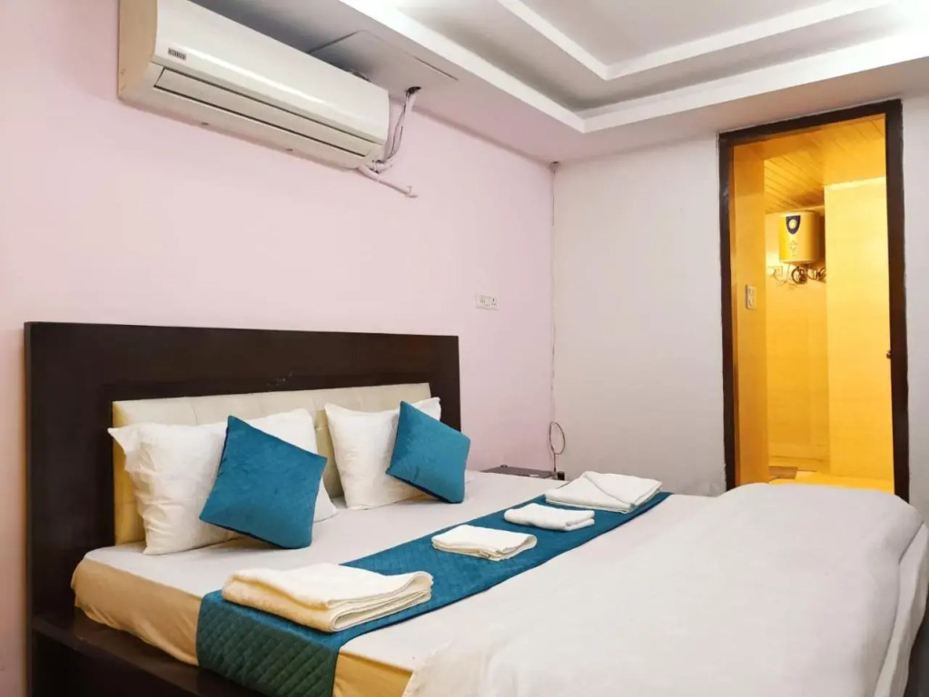FabHotel Blueberry Hauz Khas