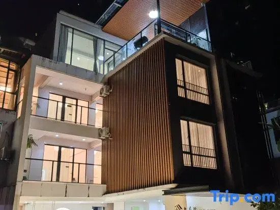 Sixth Courtyard  Scenic Vacation Homestay