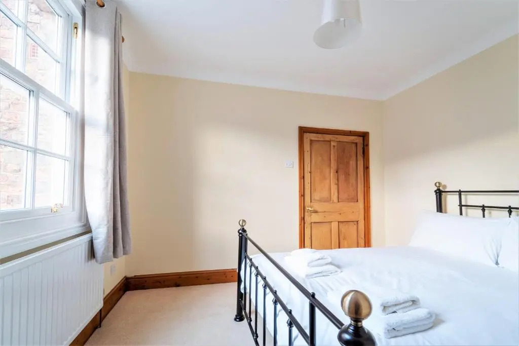 The Cottage in Chester, Sleeps 6 with FREE Parking