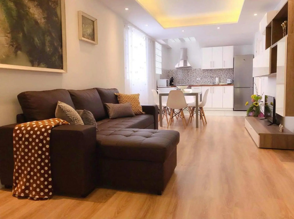 Beautiful 3 Bed Apartment in Los Cristianos Cactus