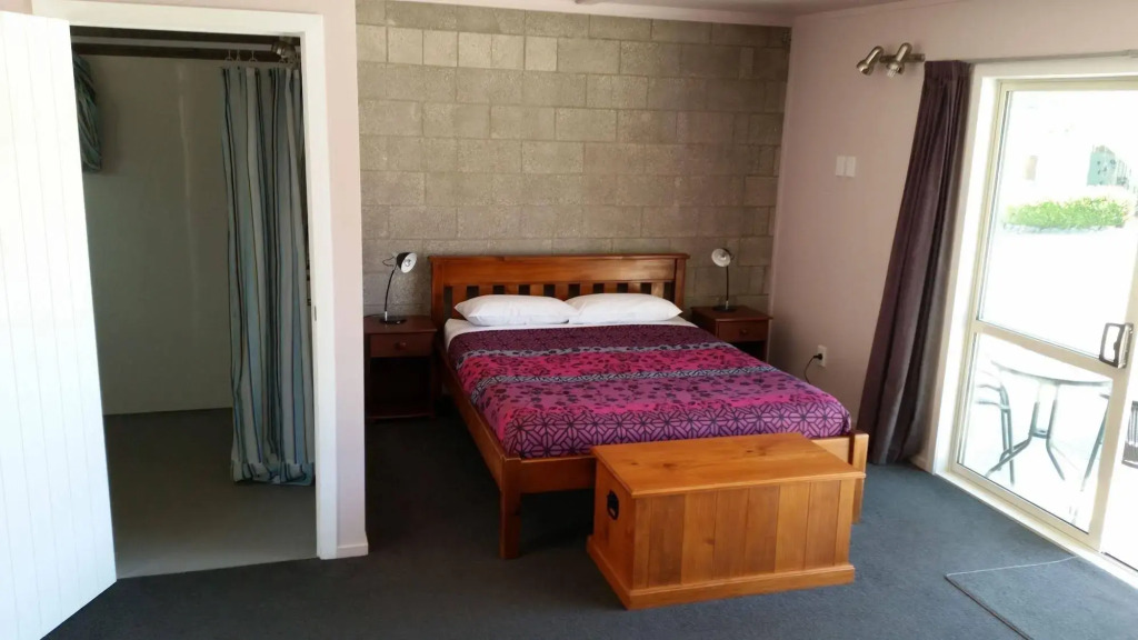 Abbey Court Motel
