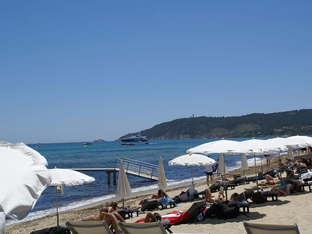 Plushy Villa with Private Pool and Sea Views in La Croix-Valmer