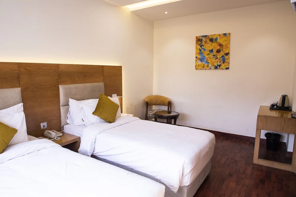 The Moziac Hotel