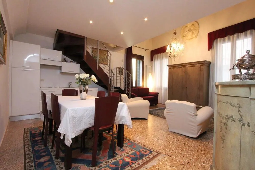 Faville - Rialto Apartments