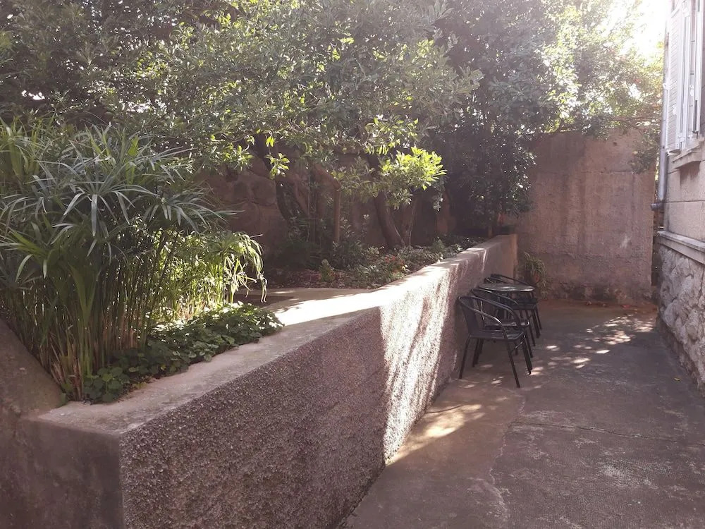 Anmar Apartments
