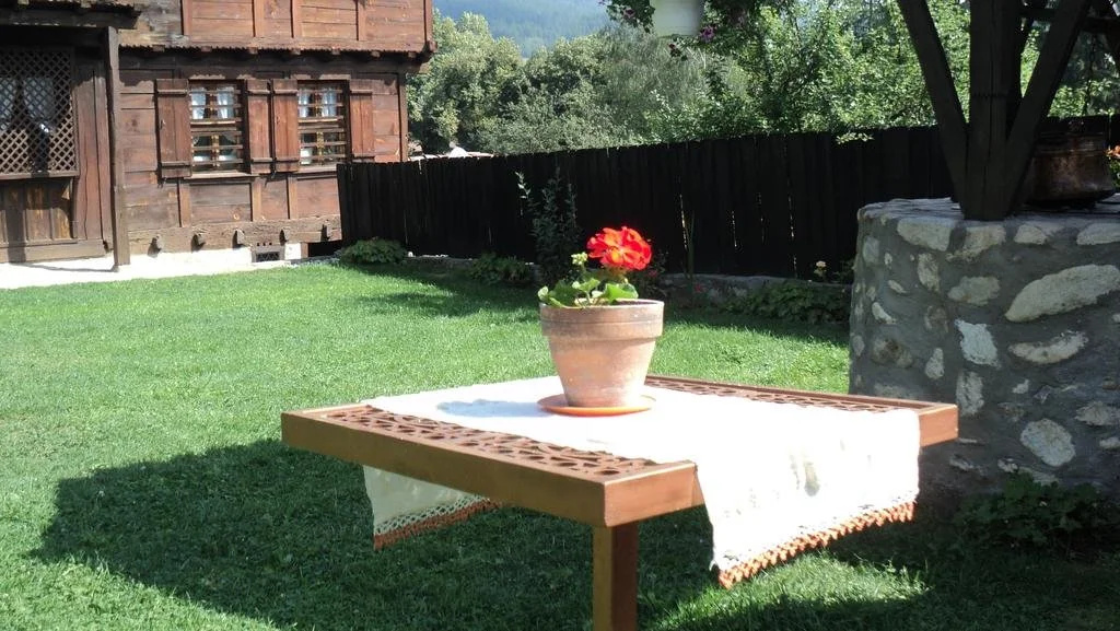 Trayanova Guest House